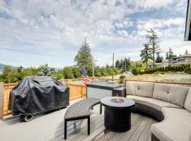 Dog-Friendly Anacortes Retreat with Shared Hot Tub!