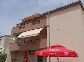 Apartments Feral