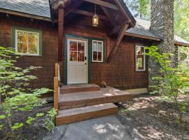 Metolius Cabin 4, holiday home in Camp Sherman