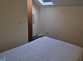 Cozzy 2 roooms with 2 beds, bed & breakfast i Bradford