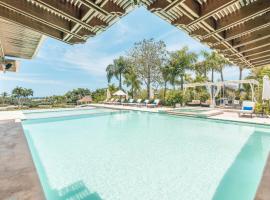 Instant booking with style at Colinas Casa de Campo, hotel with parking in Cajuiles