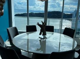 22M Spectacular Penthouse New Design Oceanview, ubytování v soukromí v destinaci ArraijÃ¡n
