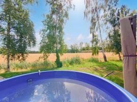 Stunning Home In Lembruch-dmmer See With Sauna: Lembruch şehrinde bir villa