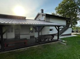 Dumbovo Guest House, cheap hotel in Beočin