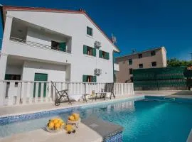 Family friendly house with a swimming pool Vrsine, Trogir - 21602
