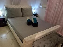 The Genius apartment 3 rooms, Α floor 3 υπνοδωμάτια, A όροφος, leilighet i Athen