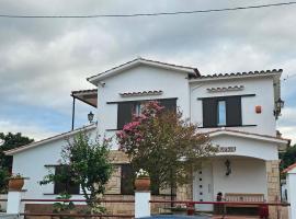 CAL RUSC ALLOTJAMENT RURAL, bed and breakfast en Crespiá