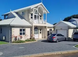 Caribbean Estates Villa Raiya- First choice !!! 4 bedrooms with ensuite bathrooms