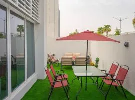 Exquisite Villa - Elegant Living