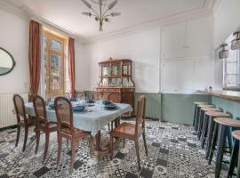 Maison de ville pour 7 dans la ville haute de Pornic、ポルニックのホテル