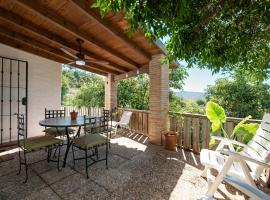 Casa rural entre Ojén y Marbella, מלון ידידותי לחיות מחמד באוחיין