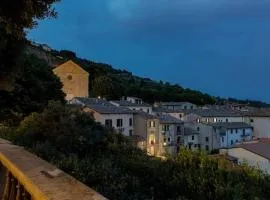 Casa Bel Tramonto con giardino privato a Cortona