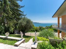 Casa Belvedere, hotel in Toscolano Maderno