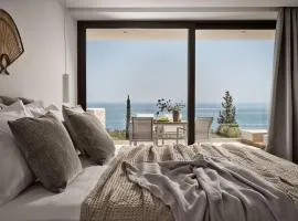 The Sall Suites Complex B - Iconic Sea Views, by ZanteWize