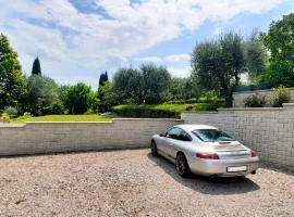Apartment Pergola with Mediterranean Garden & BBQ