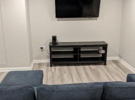 Modern 2 BDRM Apartment in Chicago, holiday rental in Chicago