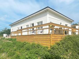 Holiday home BORGHOLM XVII, готель у місті Борґгольм