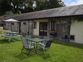 Cae Berllan Cottages, sumarhús í Groeslon