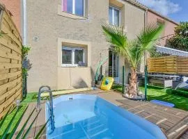 Amazing Home In Orange With Outdoor Swimming Pool, Wifi And 2 Bedrooms