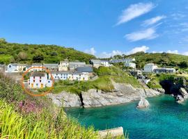 Just Opened. Romantic Clifftop Retreat, hotel u gradu 'Portloe'