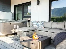 The Shred Shack - Stylish Revelstoke Condo