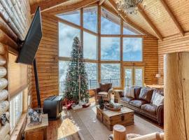 Spectacular Chalet overlooking the ski slopes, hotel with jacuzzis in Brian Head