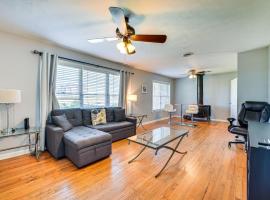 Denton Vacation Rental Near UNT and Downtown!, hotel em Denton