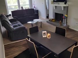 Serenity Apartment, vacation rental in Chesterfield