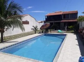 Casa duplex, piscina/churrasqueira/200m da praia