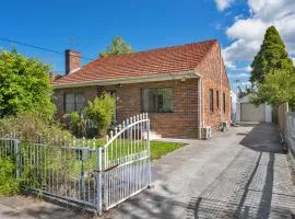 Belmore Brand new renovated 3Br house AC & Parking