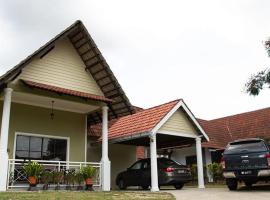 Poolhomestay Raudhah Intan, viešbutis mieste Kampong Alor Gajah