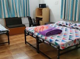 1BK Comfy & Budget Friendly Stay: Nashik şehrinde bir otel