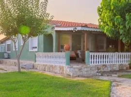 EVA'S BEACH HOUSE DIKELLA