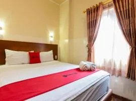 RedDoorz near Halim Perdanakusuma 3