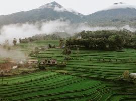 PukuPods - Tent & Cabin, hotel di Tabanan