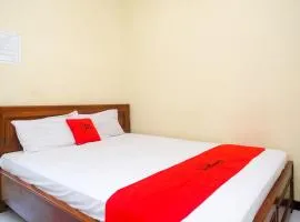 RedDoorz near Candi Sukuh Karanganyar