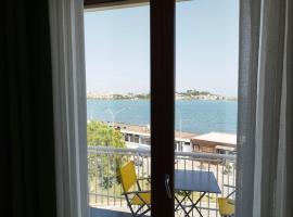 HAPPYROOMS: Bacoli'de bir otel