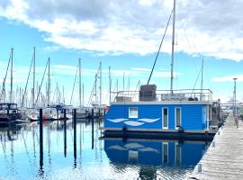 Naktsmītne uz ūdens Hausboot Yara am Steg 1D pilsētā Heiligenhāfena