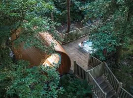 RiverBeds - Luxury Wee Lodges with Hot Tubs