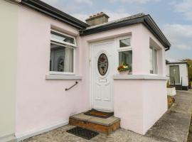 7 Aikenhead Terrace, hotel v destinaci Foxford
