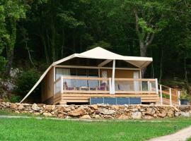 Glamping La Ghianda, luxury tent in Elmo