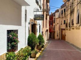 Tarull: Tossa de Mar, Tossa de Mar Kalesi yakınında bir otel