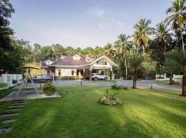The Tales - A Private Pool Villa, hotel v mestu Vallikavungal