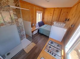 Tiny house camión fijo en Islas Canarias: Triquivijate'de bir kamp alanı