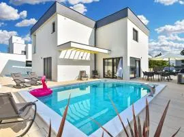 Amazing Home In Peroj With Outdoor Swimming Pool, Wifi And 3 Bedrooms