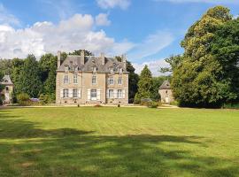 chateau du Bois-Riou, hotel in Quévert