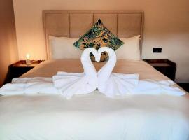Longstone Bed & Breakfast, מלון עם חניה בChallacombe