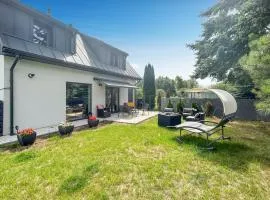 Beautiful Home In Stare Sady With Wifi