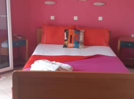 Studios Centro 7 - 2nd Floor, bed and breakfast en Potos