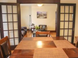 Comfy and Spacious 3 BR - Easy City Access, apartamentai mieste Pitsburgas